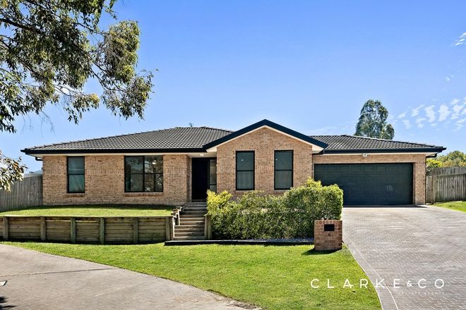 Picture of 8 Mountview Place, ABERGLASSLYN NSW 2320