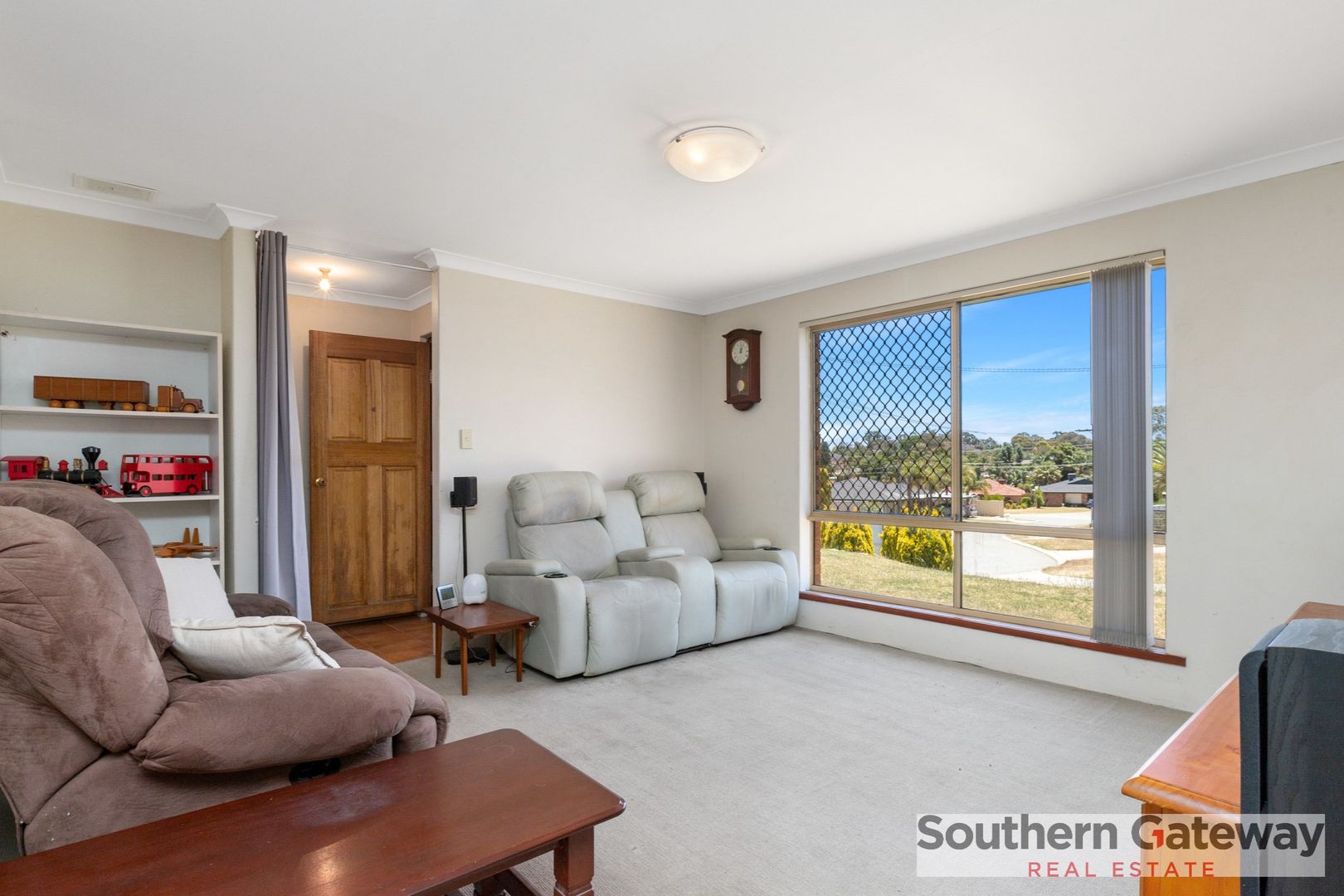 35 Bournan Heights, Parmelia WA 6167, Image 1