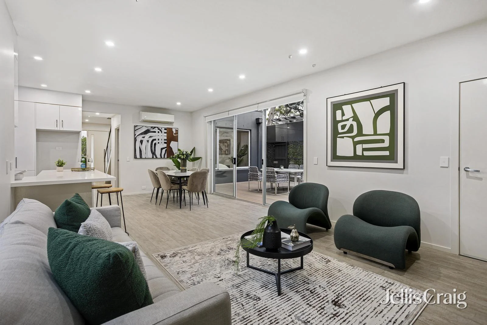 Additional image 6 of 1/4 Bogong Court, Doncaster East VIC 3109