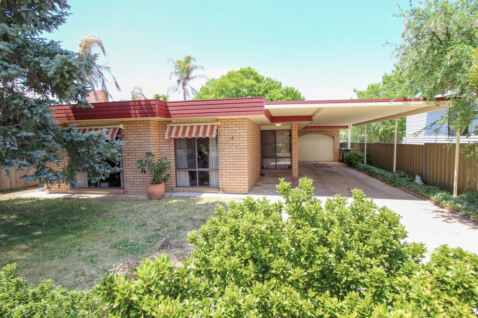 3 bedrooms House in 18 Pine Street SOUTH BATHURST NSW, 2795