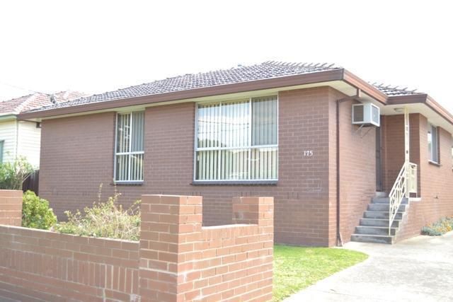2 bedrooms Apartment / Unit / Flat in 1/175 Rossmoyne Street THORNBURY VIC, 3071