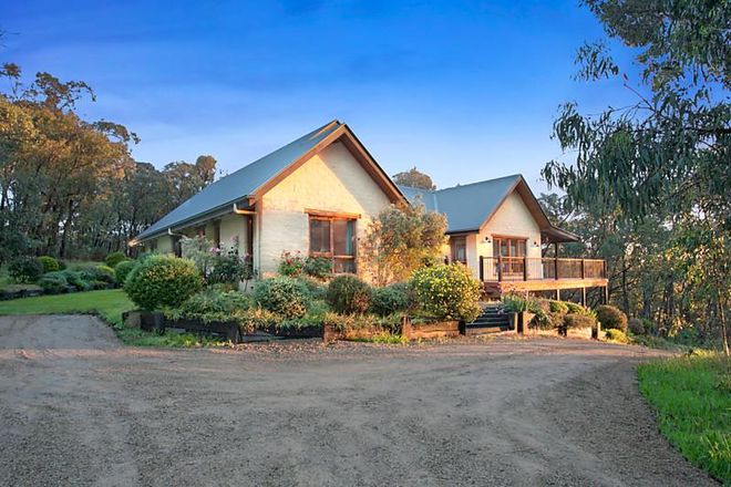 Picture of 70 Rangeview Road, ST ANDREWS VIC 3761