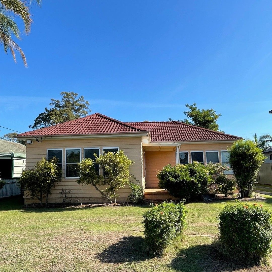 21 Birdwood Avenue, Wattle Grove NSW 2173 House For Rent 480 Domain