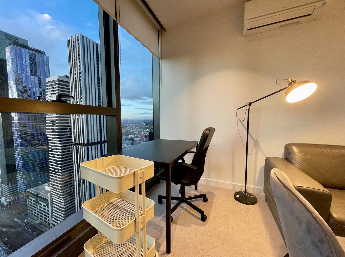 2 bedrooms Apartment / Unit / Flat in 3902/285 La Trobe Street MELBOURNE VIC, 3000