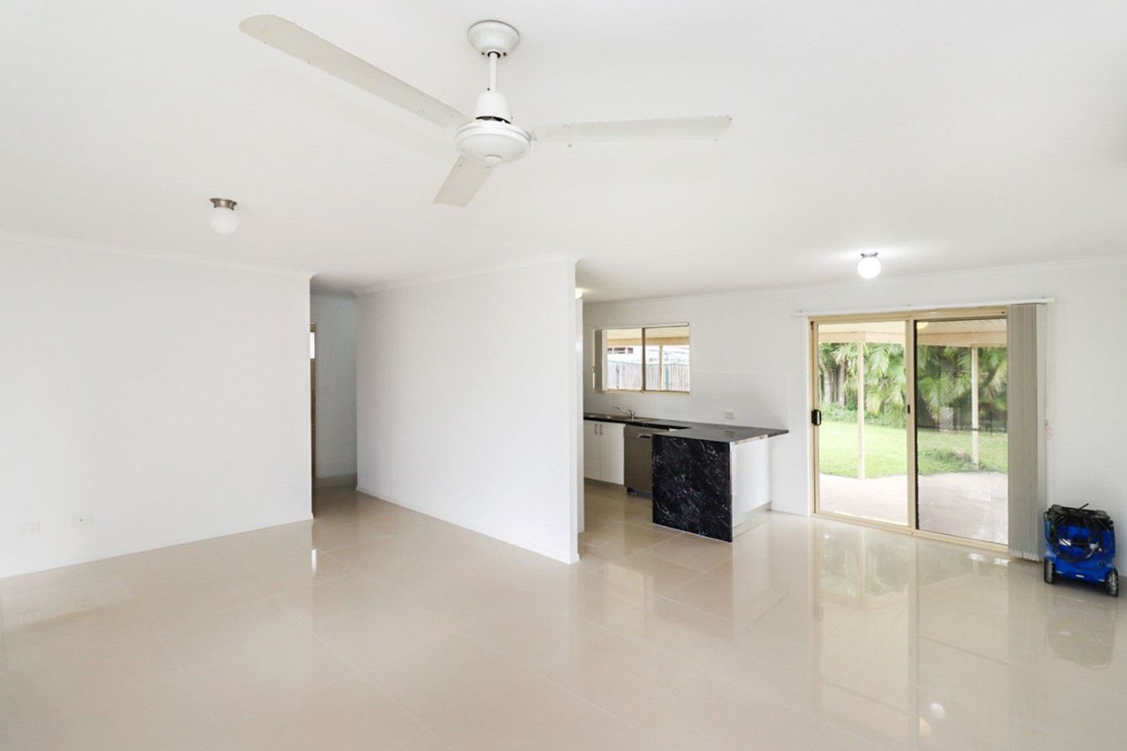 117 Robert Street, Torquay QLD 4655, Image 2