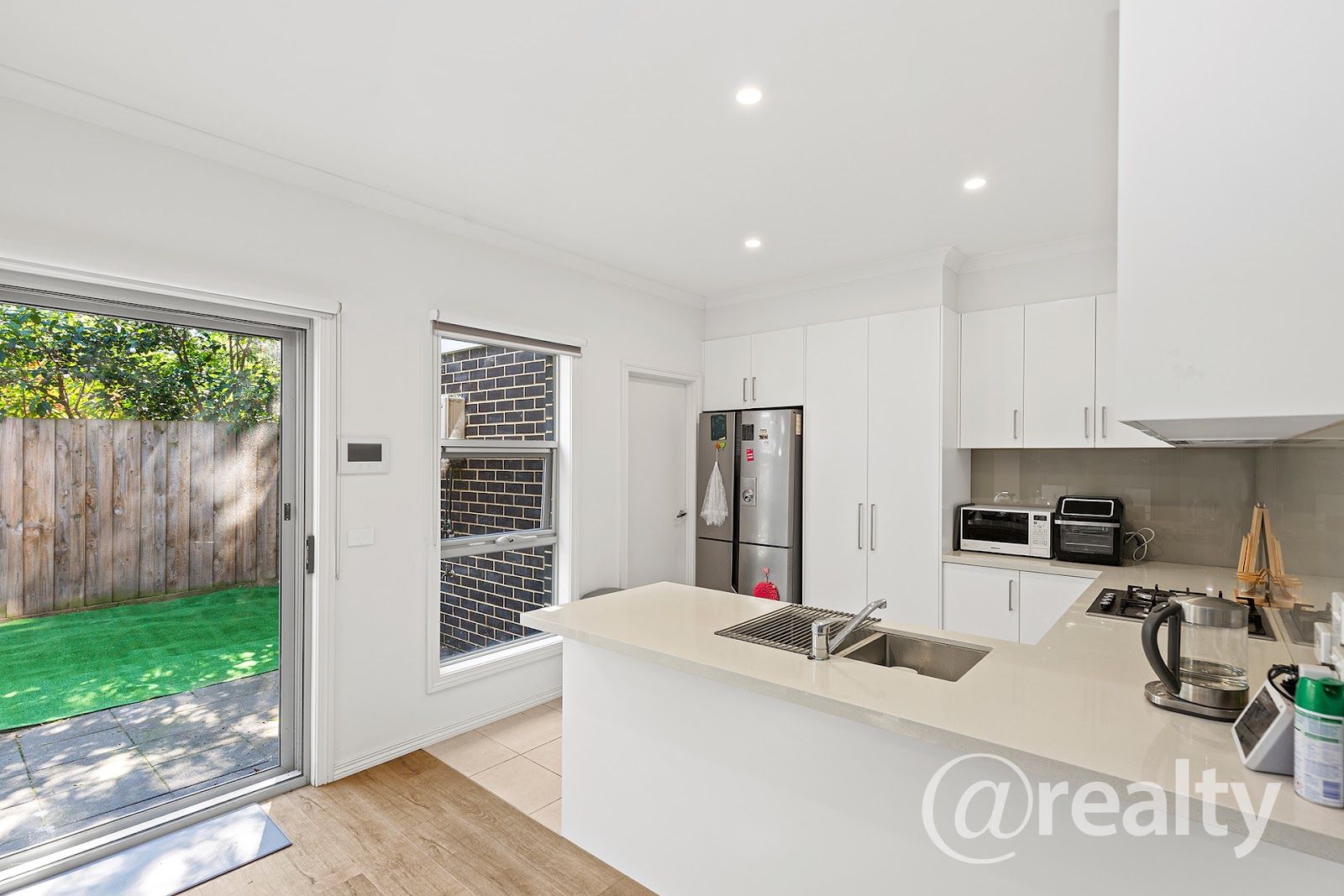 2/3 Nockolds Crescent, Noble Park VIC 3174, Image 2