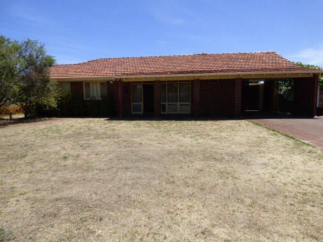 4 bedrooms House in 4 Burnham Way SHELLEY WA, 6148