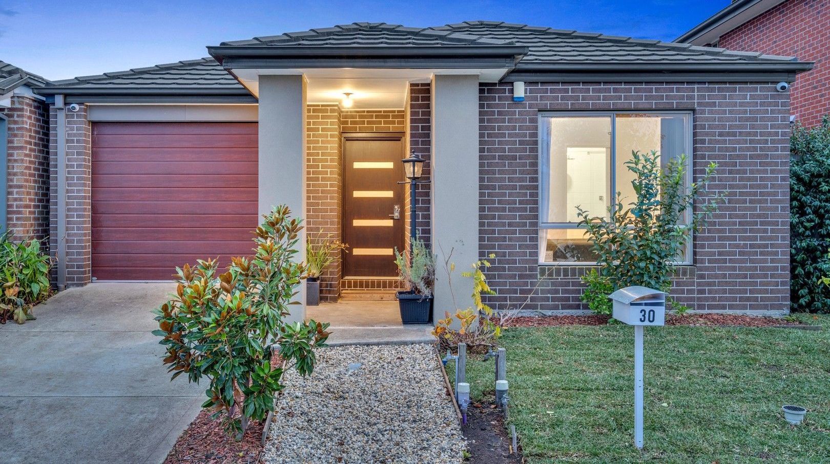 3 bedrooms House in 30 Honey Flower Way GREENVALE VIC, 3059