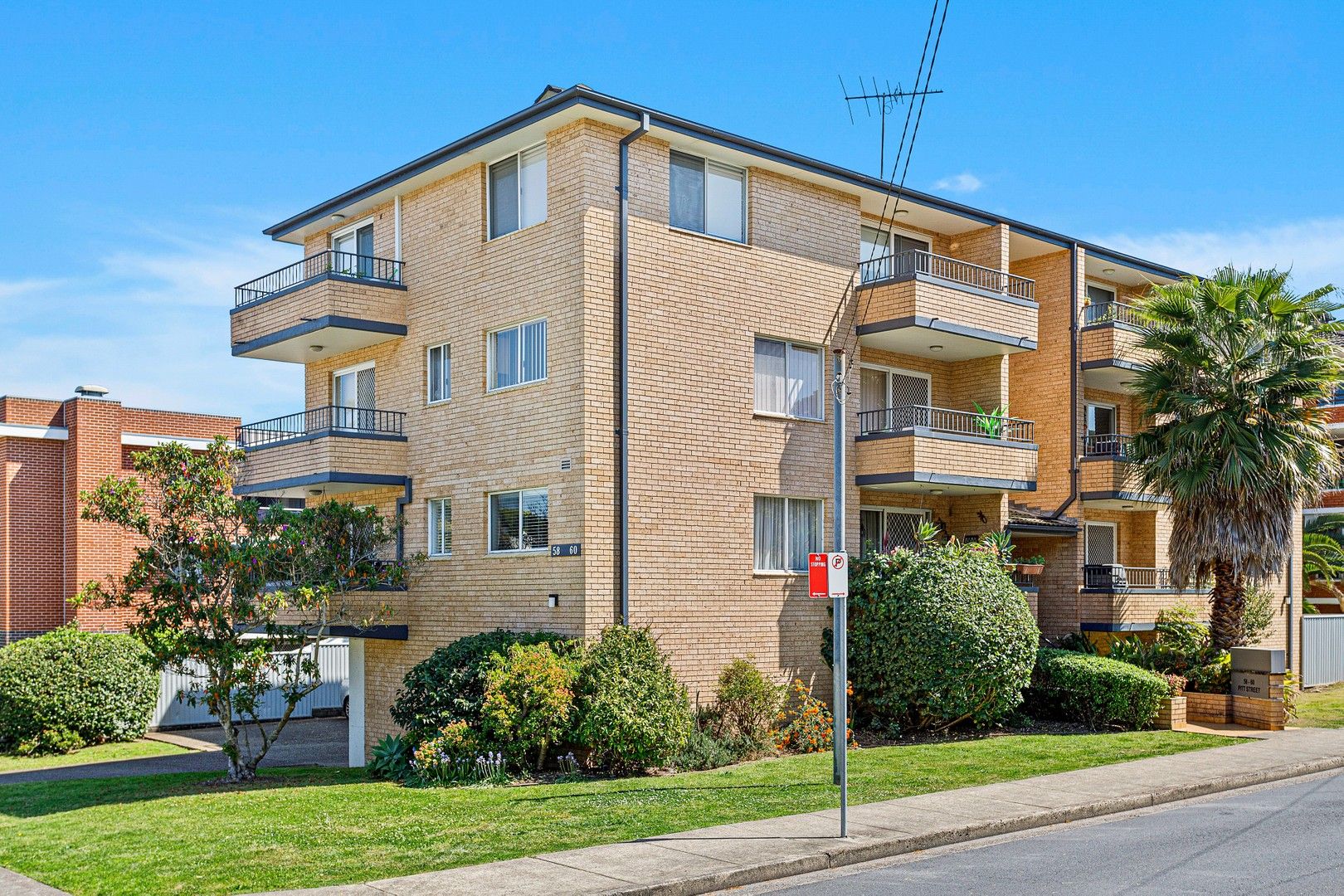 2 bedrooms Apartment / Unit / Flat in 2/58-60 Pitt Street MORTDALE NSW, 2223