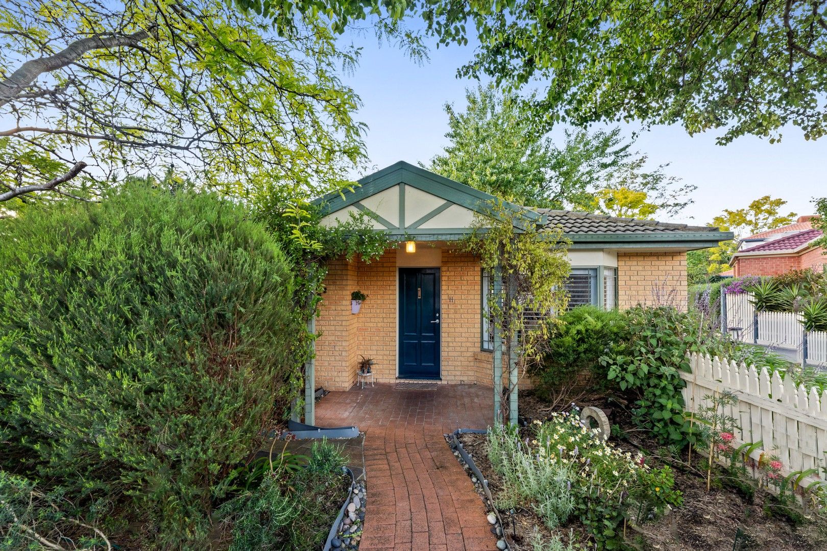 11/10 Houston Court Box Hill South VIC 3128 Domain