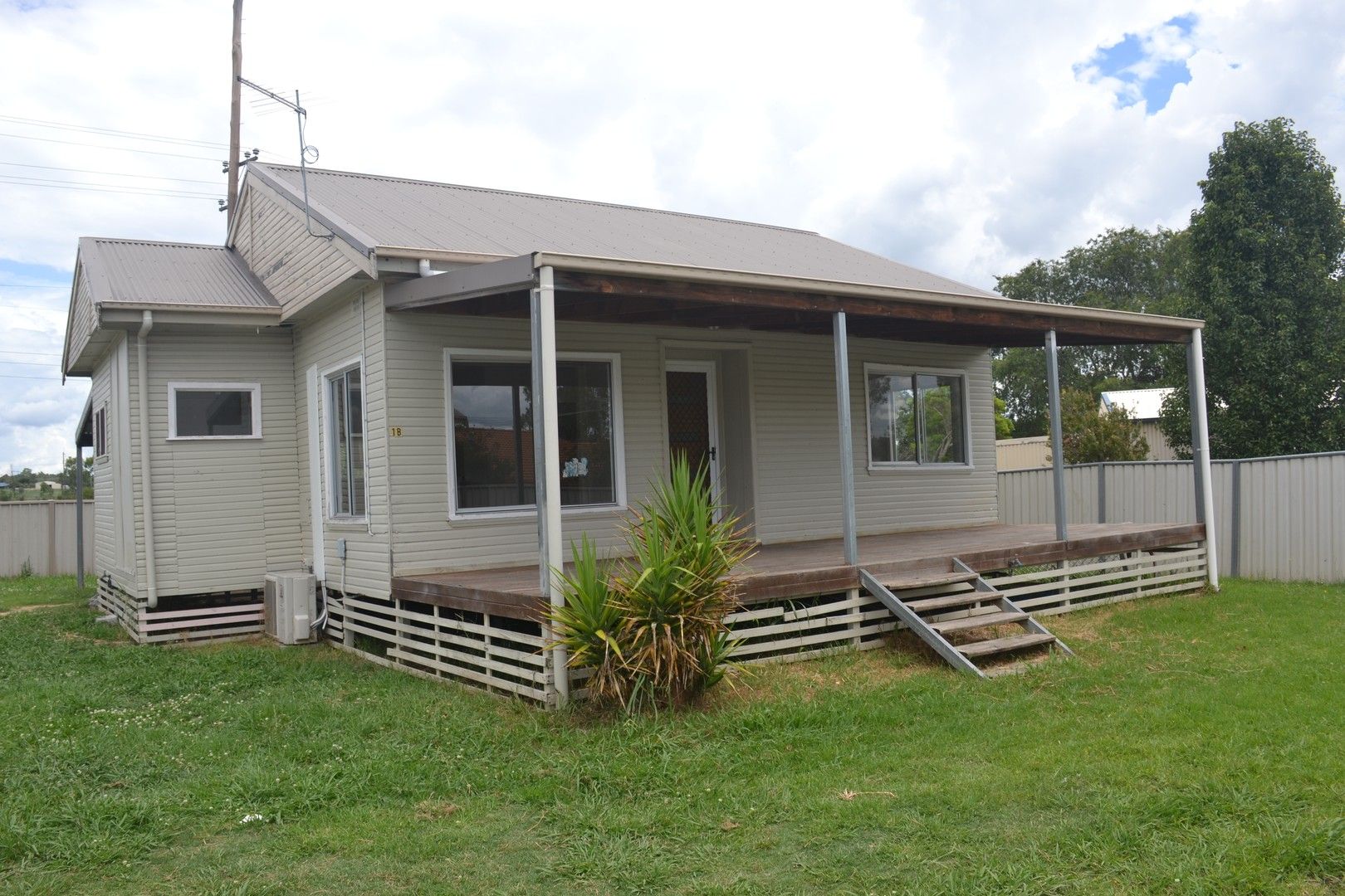 1B Oak Place, Inverell NSW 2360 House For Rent 250 Domain