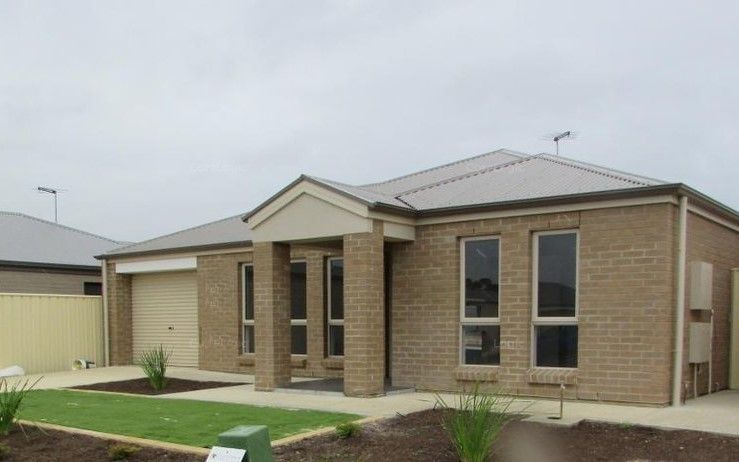 3 bedrooms House in 4 Isla Court MUNNO PARA WEST SA, 5115