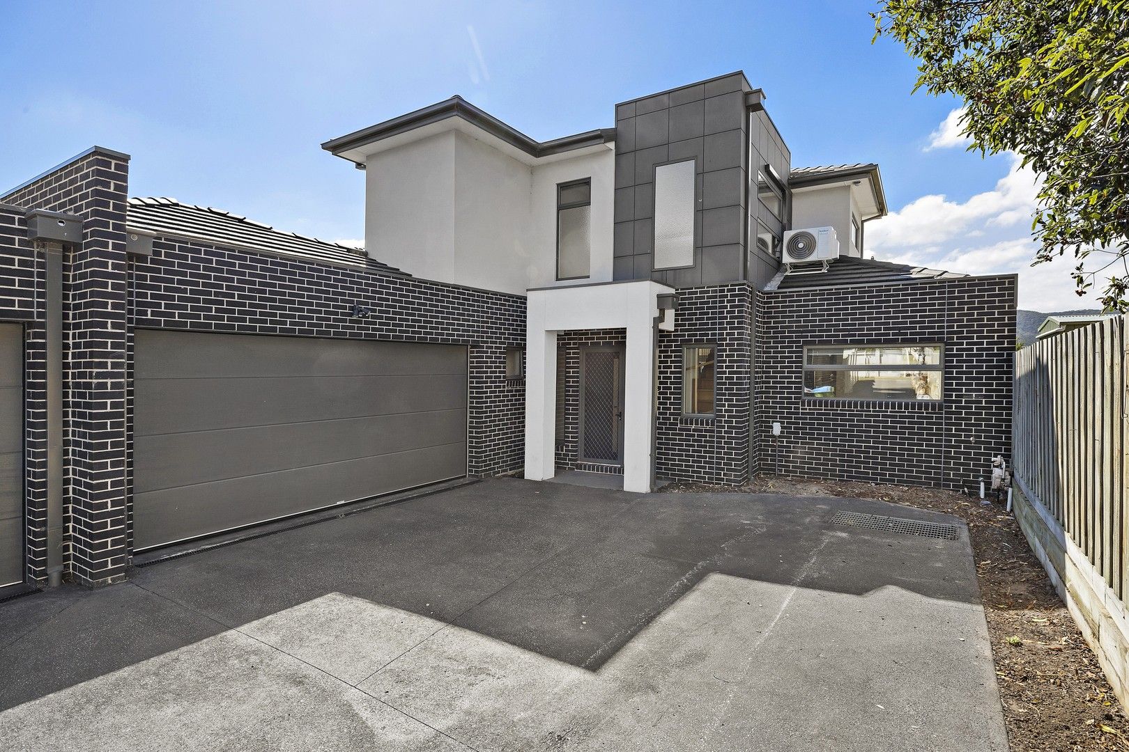 3 bedrooms Townhouse in 2/39 Rosebud Parade ROSEBUD VIC, 3939