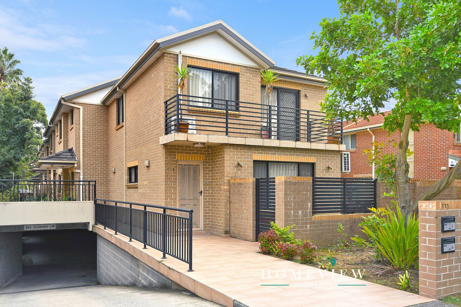 2 bedrooms Townhouse in 1/115 Penshurst Road NARWEE NSW, 2209