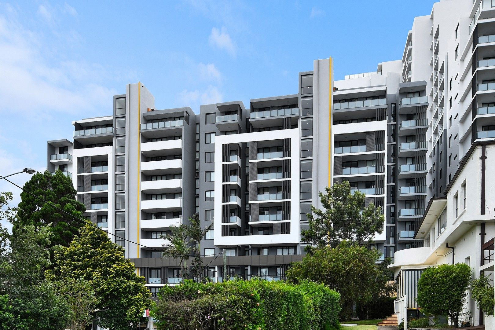 2 bedrooms Apartment / Unit / Flat in 607/14 Woniora Road HURSTVILLE NSW, 2220