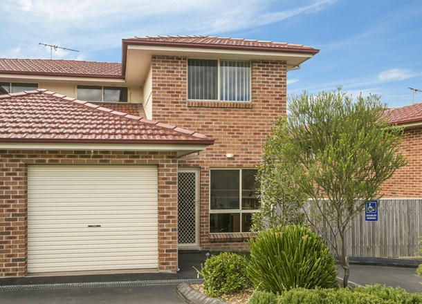 10/4 Feldspar Road, Eagle Vale NSW 2558