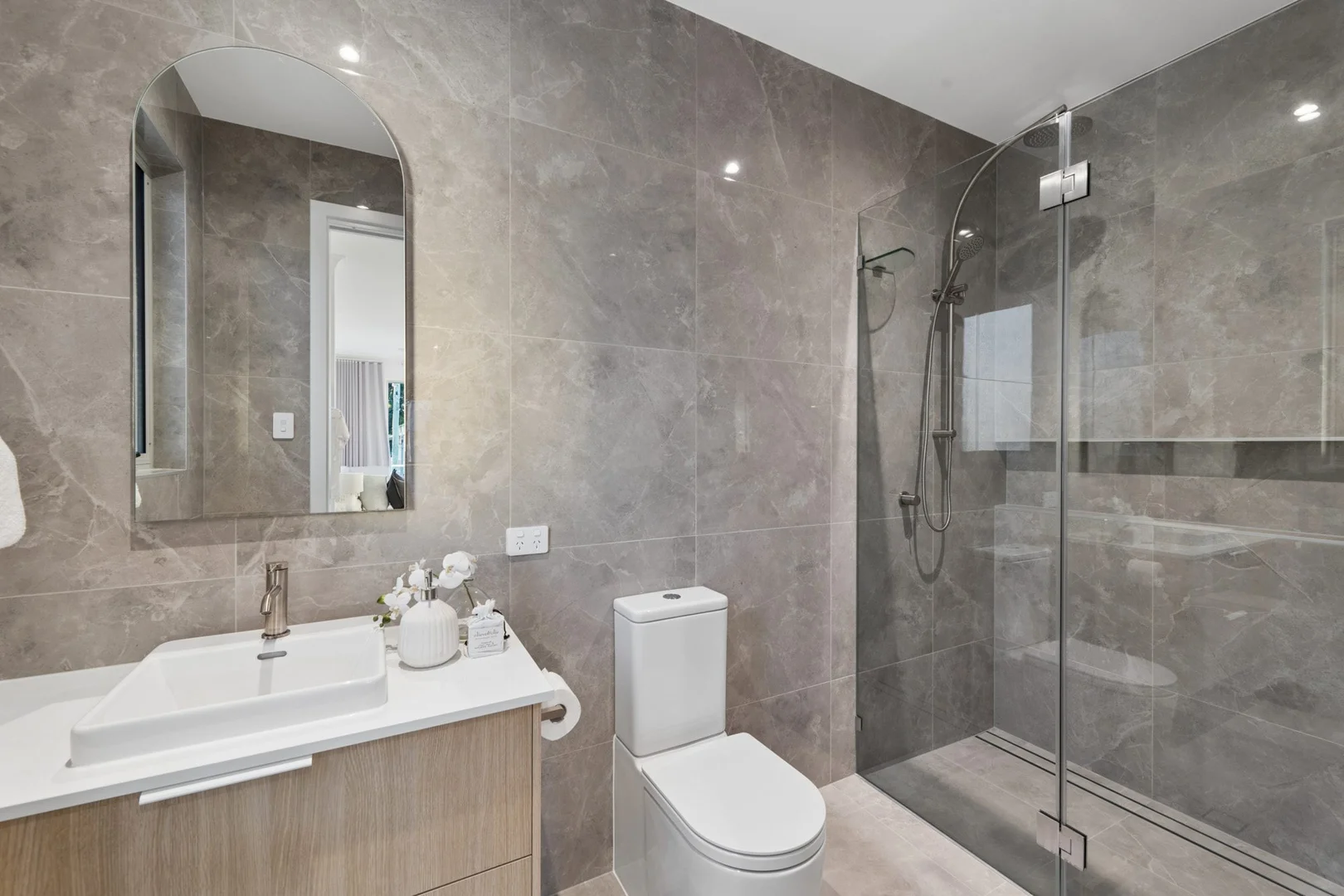 Additional image 20 of 19A Vespa Crescent, Isle Of Capri QLD 4217