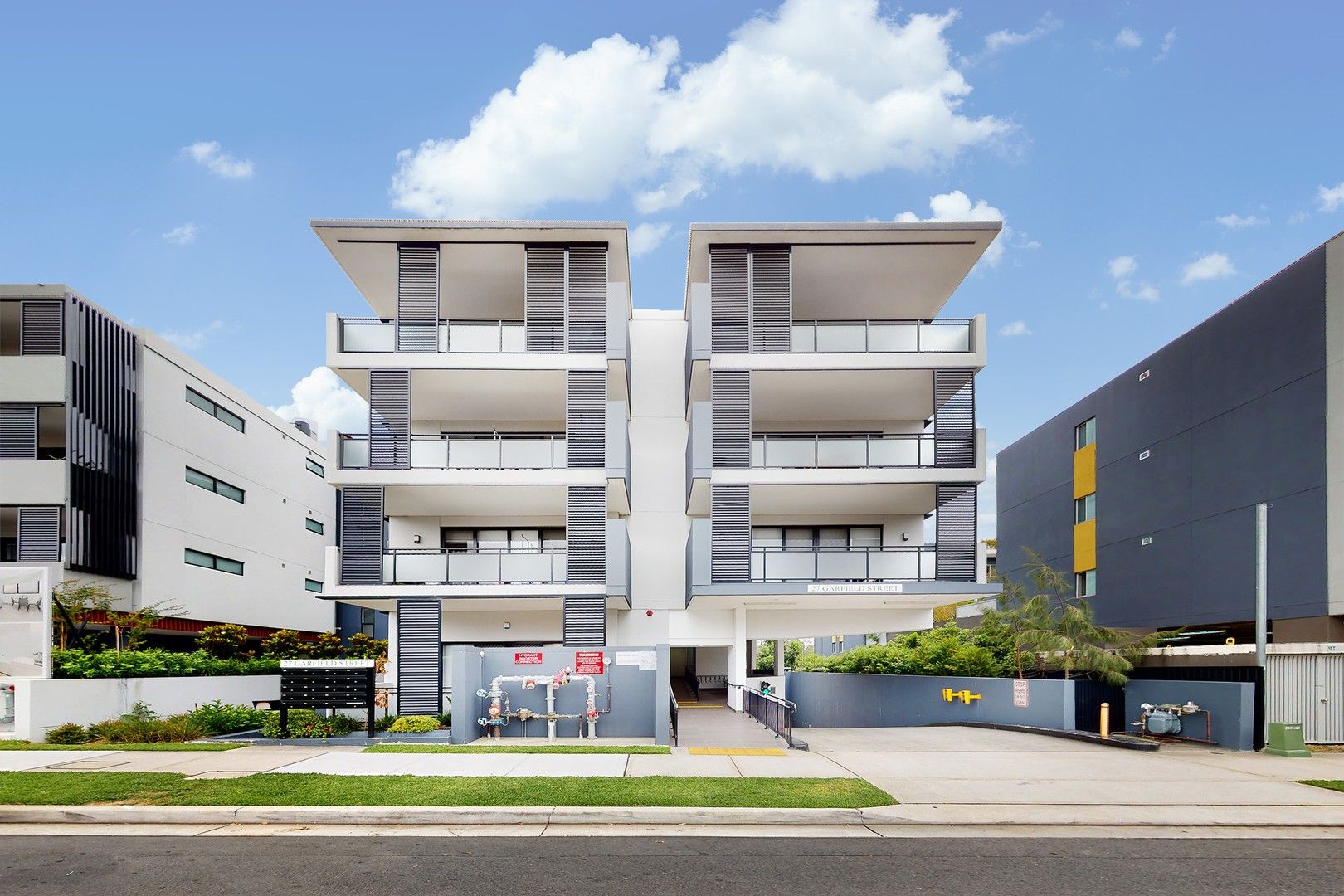 2 bedrooms Apartment / Unit / Flat in 305/27 Garfield Street WENTWORTHVILLE NSW, 2145