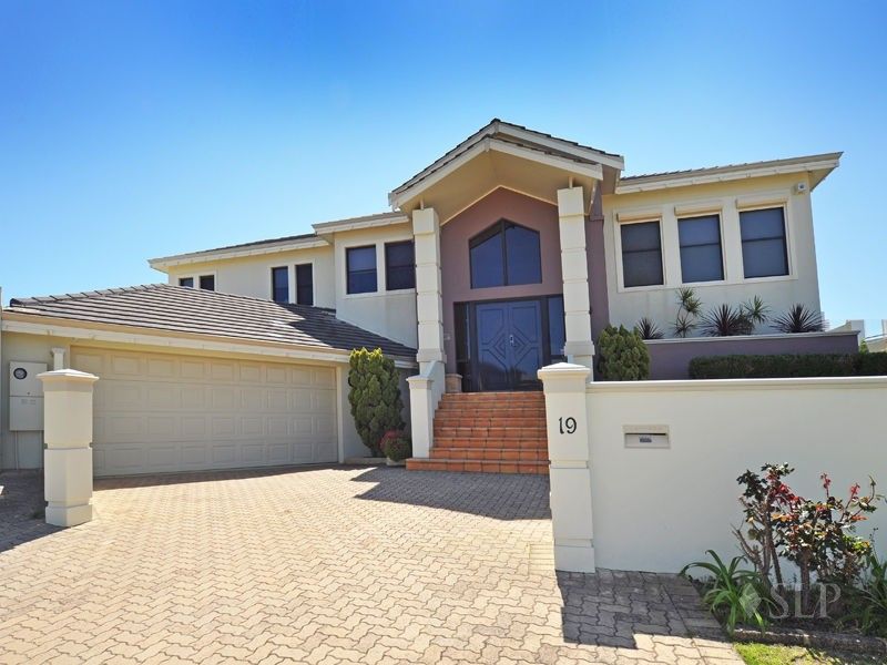 19 Queenscliff Court, Kallaroo WA 6025, Image 1