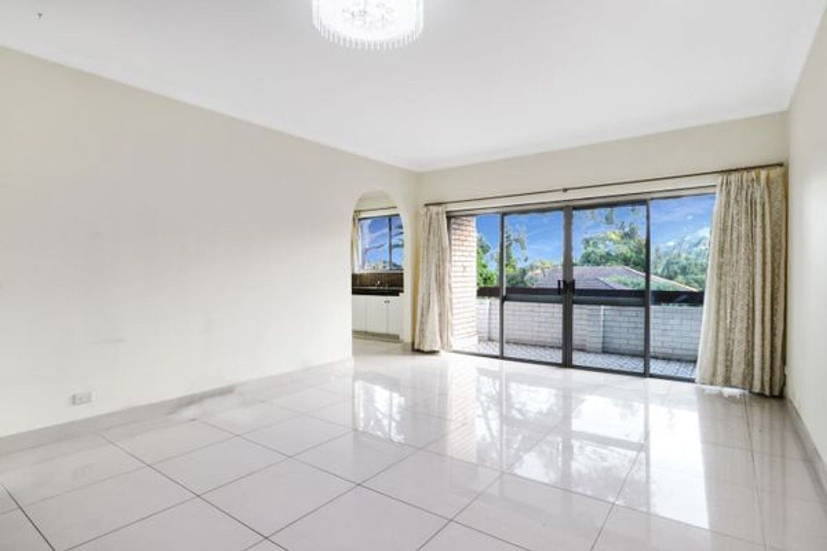 2 bedrooms Apartment / Unit / Flat in 8/13-15 Woids Avenue HURSTVILLE NSW, 2220