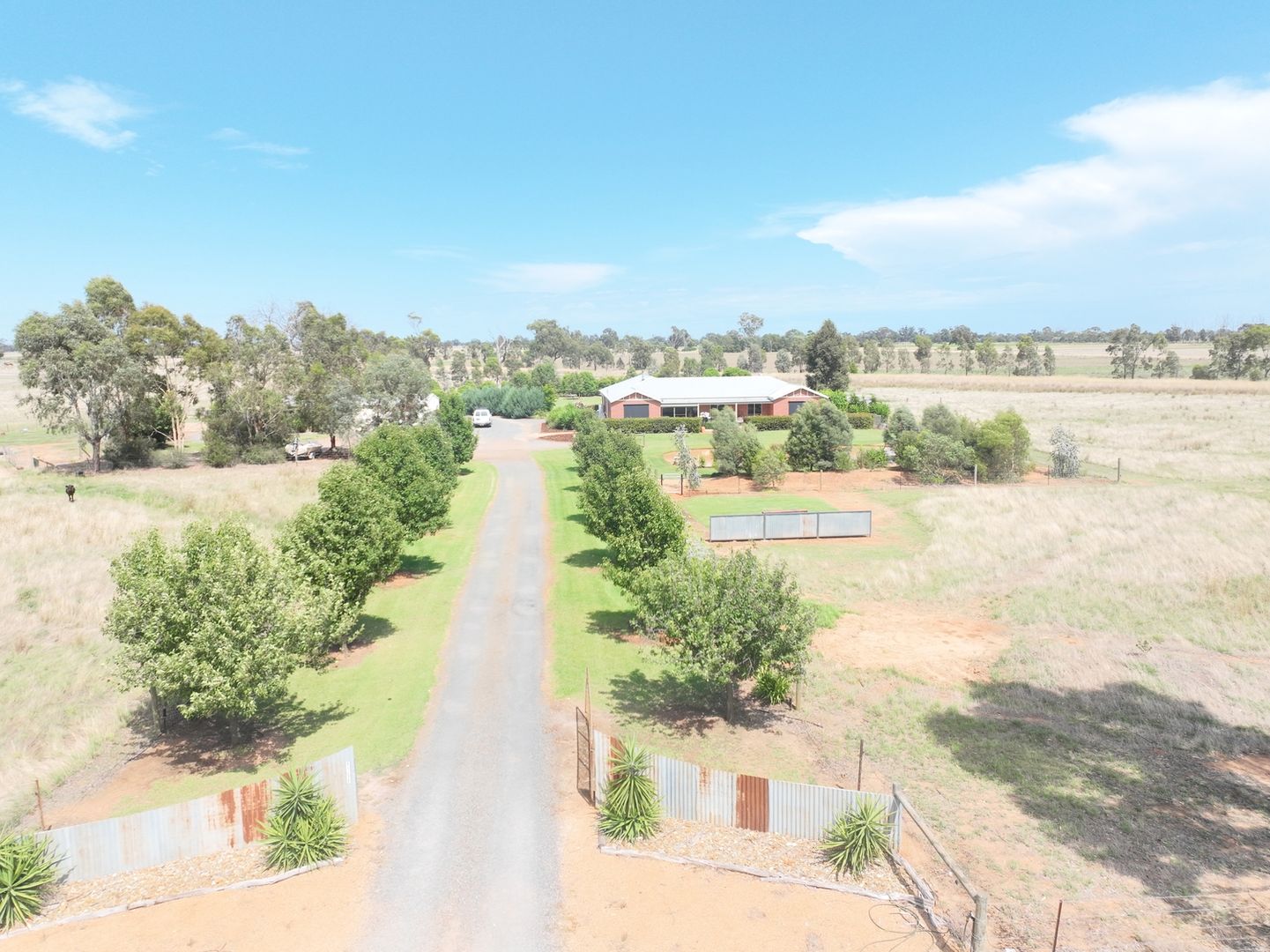 1758 Shinnicks Road, Numurkah VIC 3636, Image 2