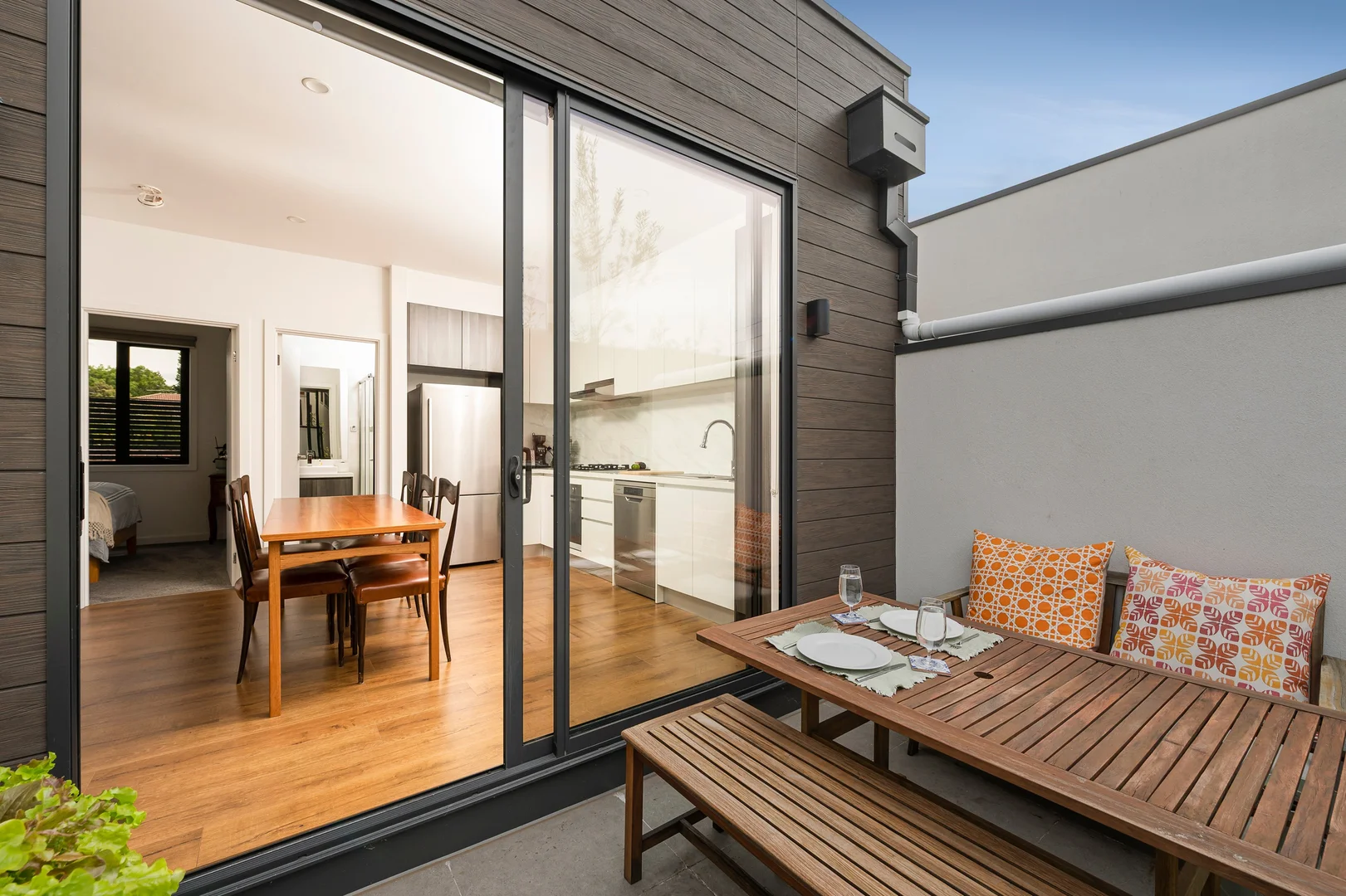 Additional image 2 of 2/180 Hawdon Street, Heidelberg VIC 3084