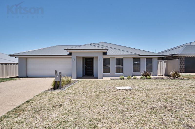 55 Muttama Parade, Gobbagombalin NSW 2650, Image 0