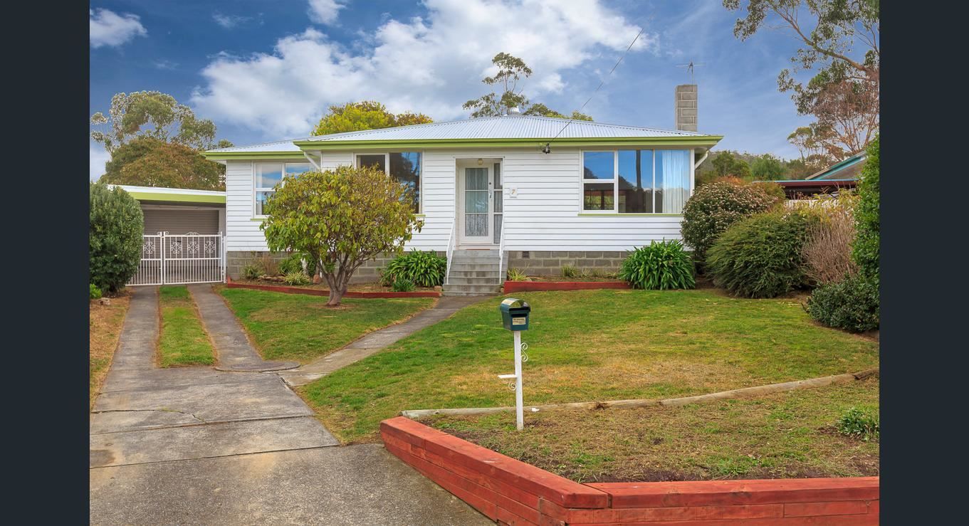 7 Hookey Place, Rokeby TAS 7019