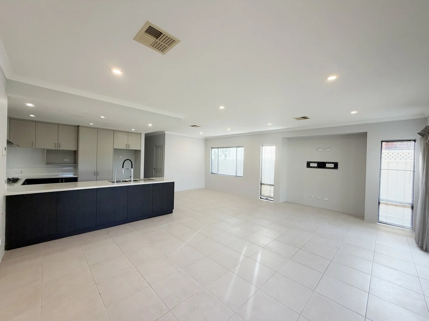 Additional image 8 of 332 The Strand, Dianella WA 6059