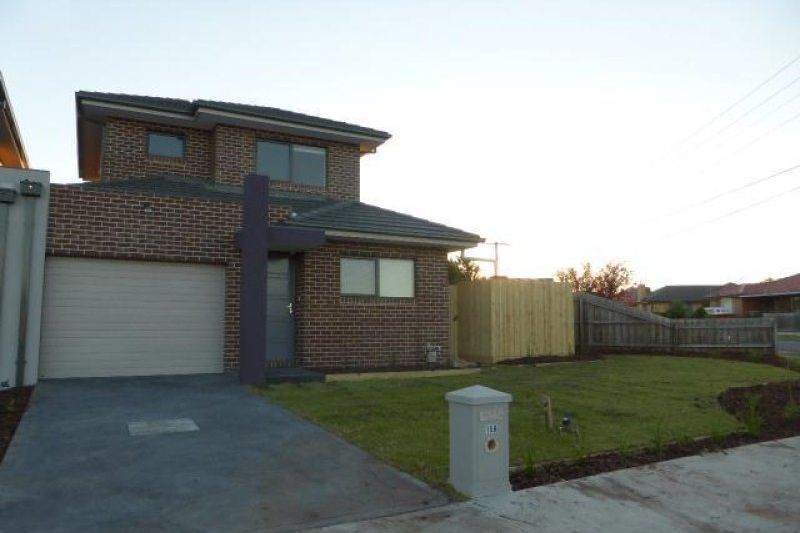 2 bedrooms Townhouse in 15B Brentwood Avenue LALOR VIC, 3075