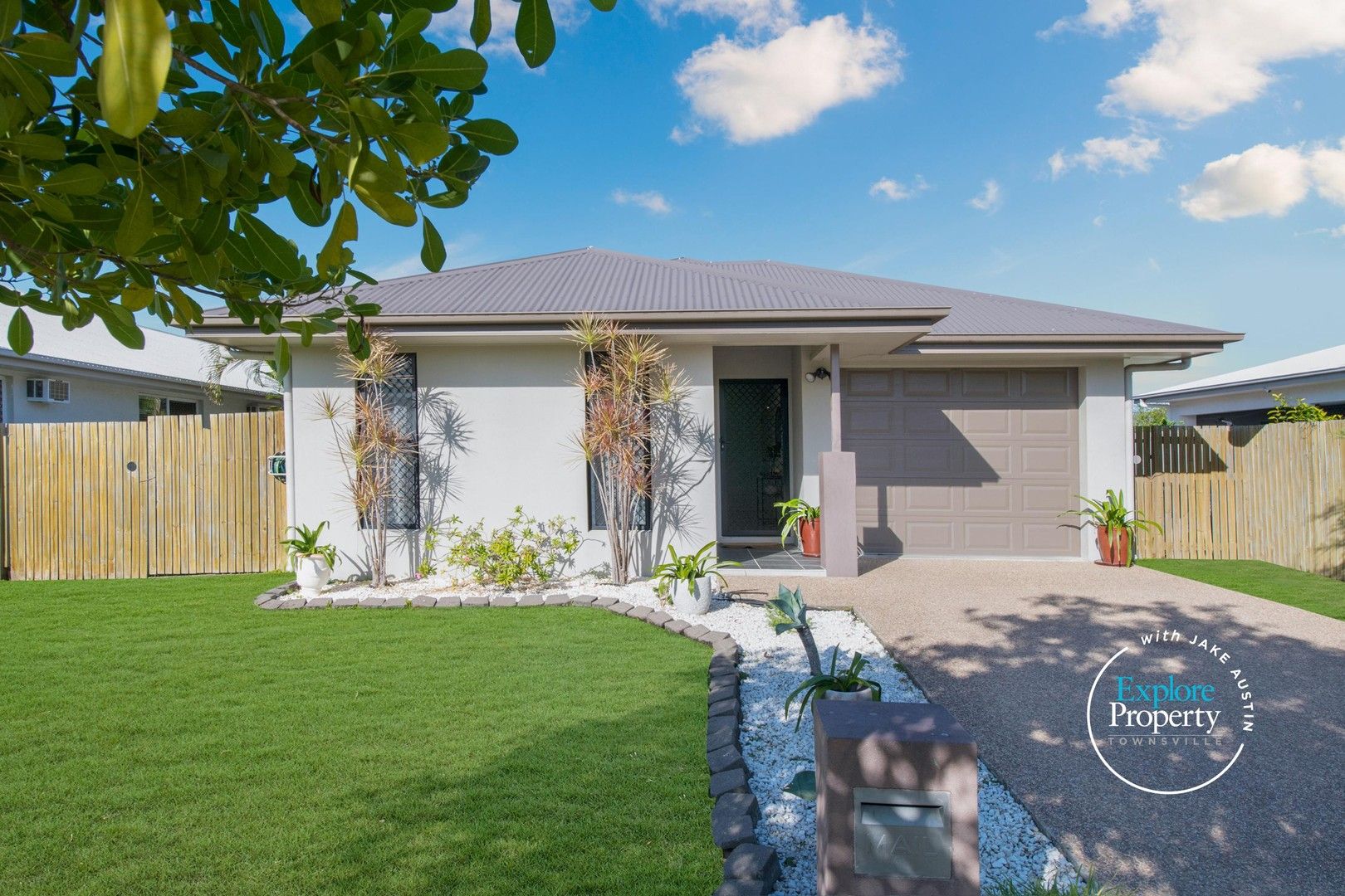3 bedrooms House in 5 Rowley Place BURDELL QLD, 4818