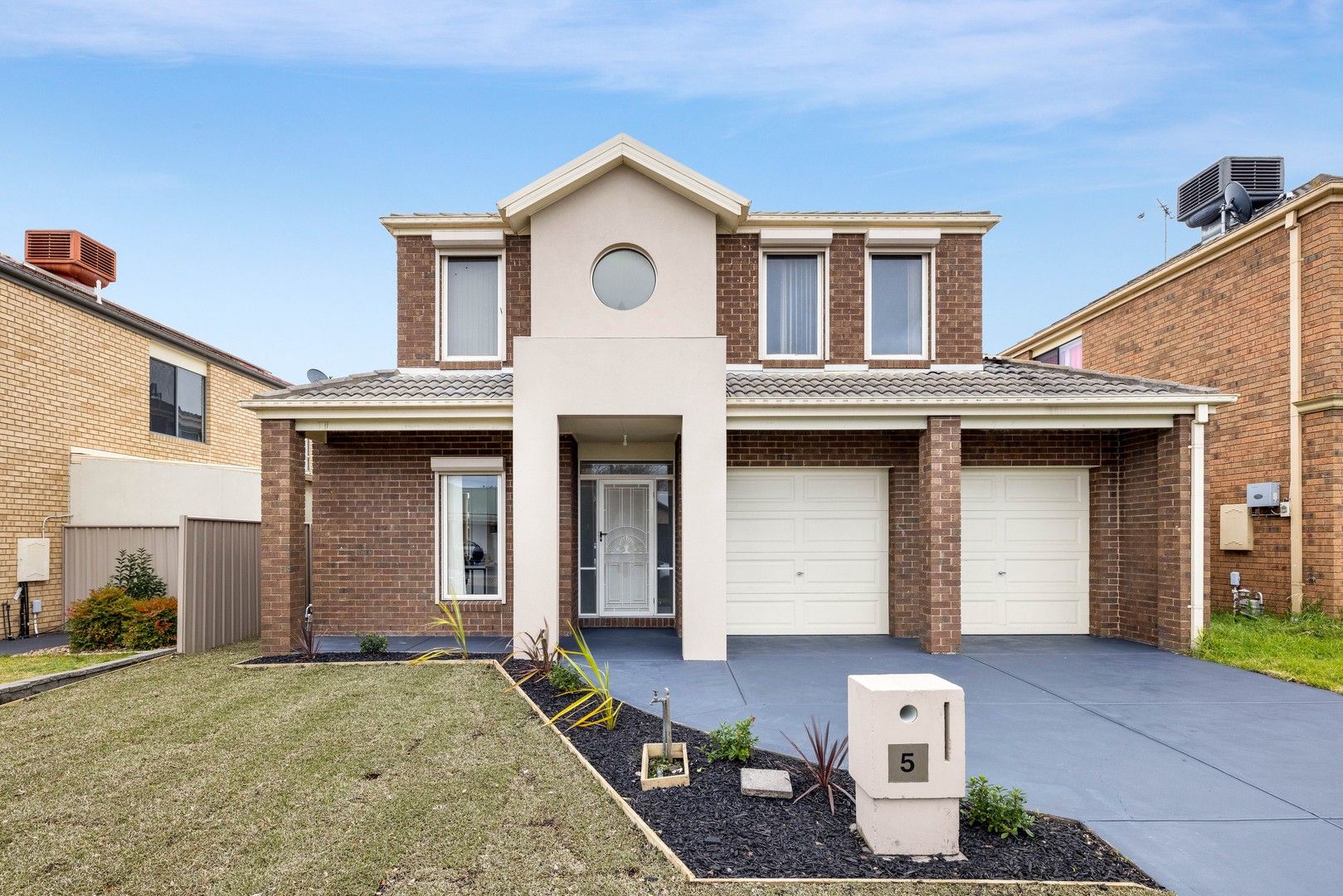 5 Green Hill Place, Craigieburn VIC 3064, Image 0