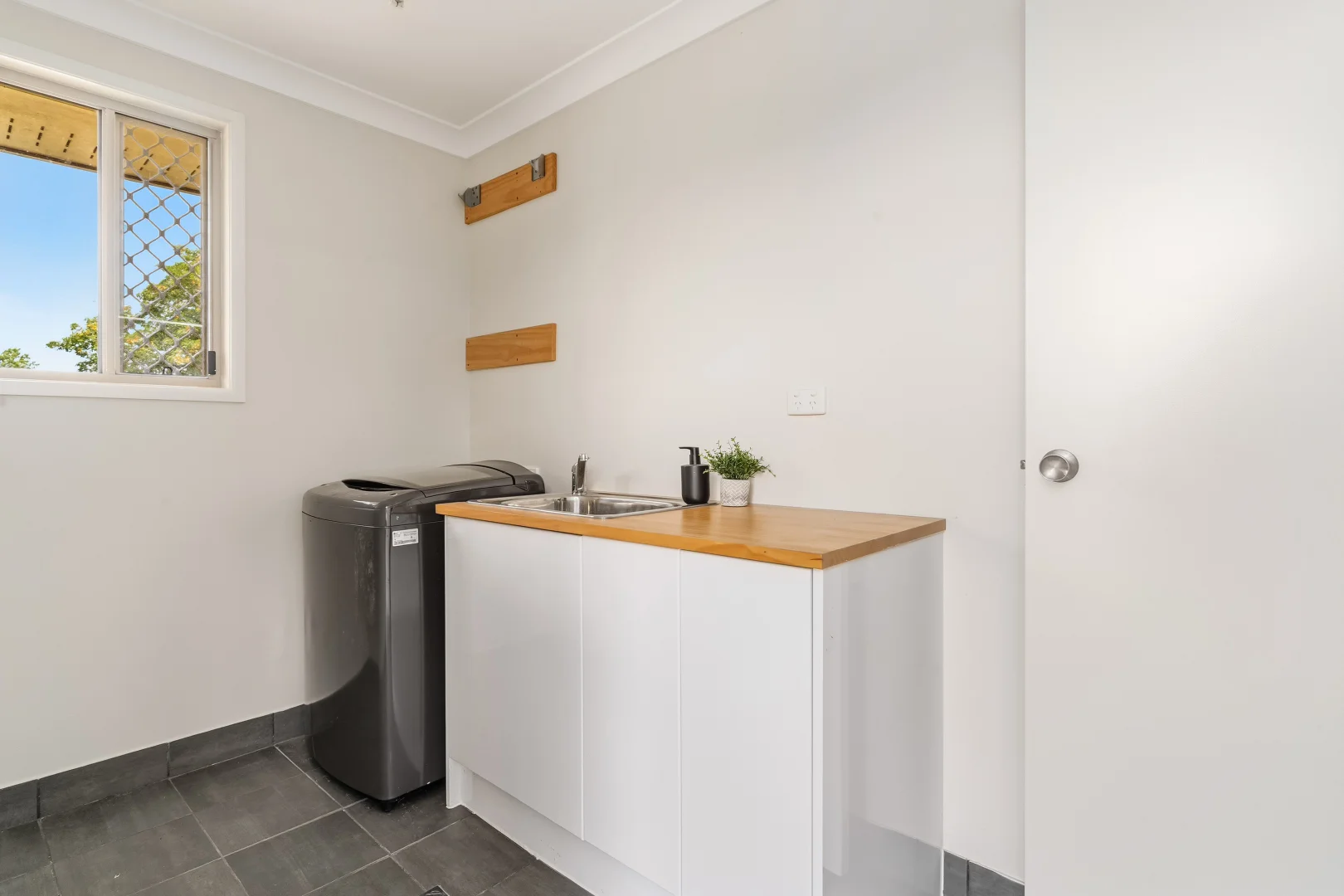 Additional image 10 of 1 Blyth Avenue, Gracemere QLD 4702