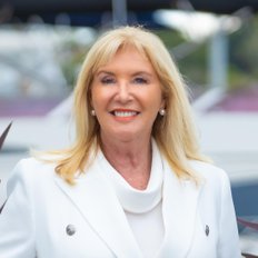 Lorraine Drysdale, Sales representative