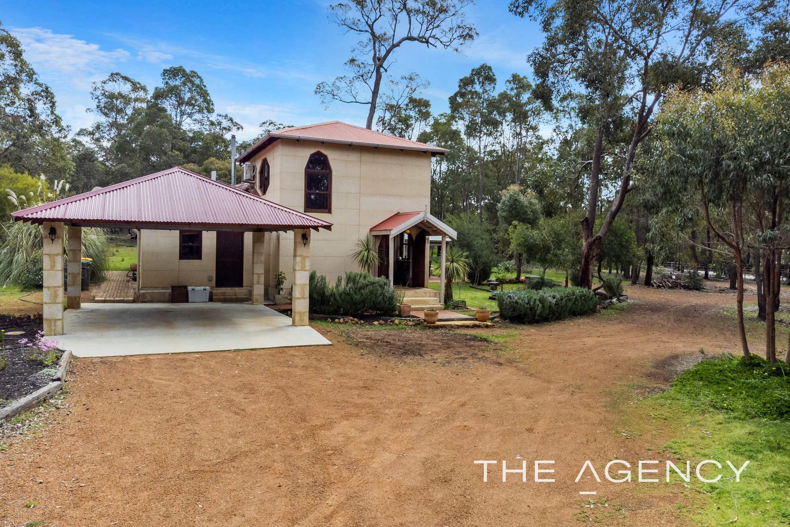 8 Ballymore Place, Gidgegannup WA 6083, Image 2