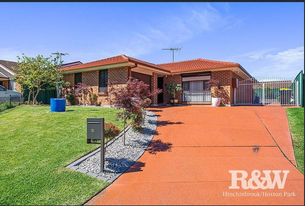 4 bedrooms House in 11 Murwillumbah Avenue HOXTON PARK NSW, 2171