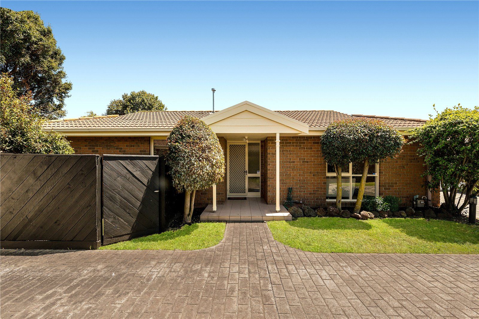 2 bedrooms Apartment / Unit / Flat in 5/19 Beena Avenue CARNEGIE VIC, 3163