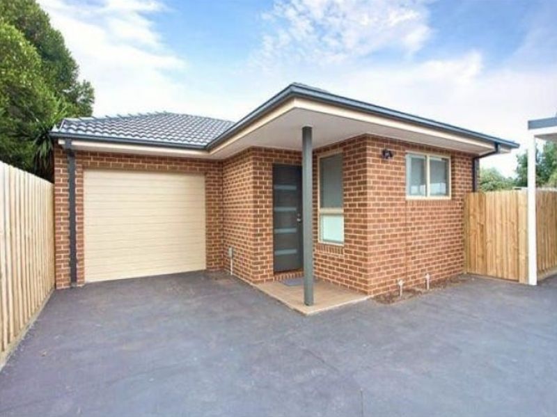 2 bedrooms Apartment / Unit / Flat in 2/20 Dundalk Street SUNSHINE VIC, 3020