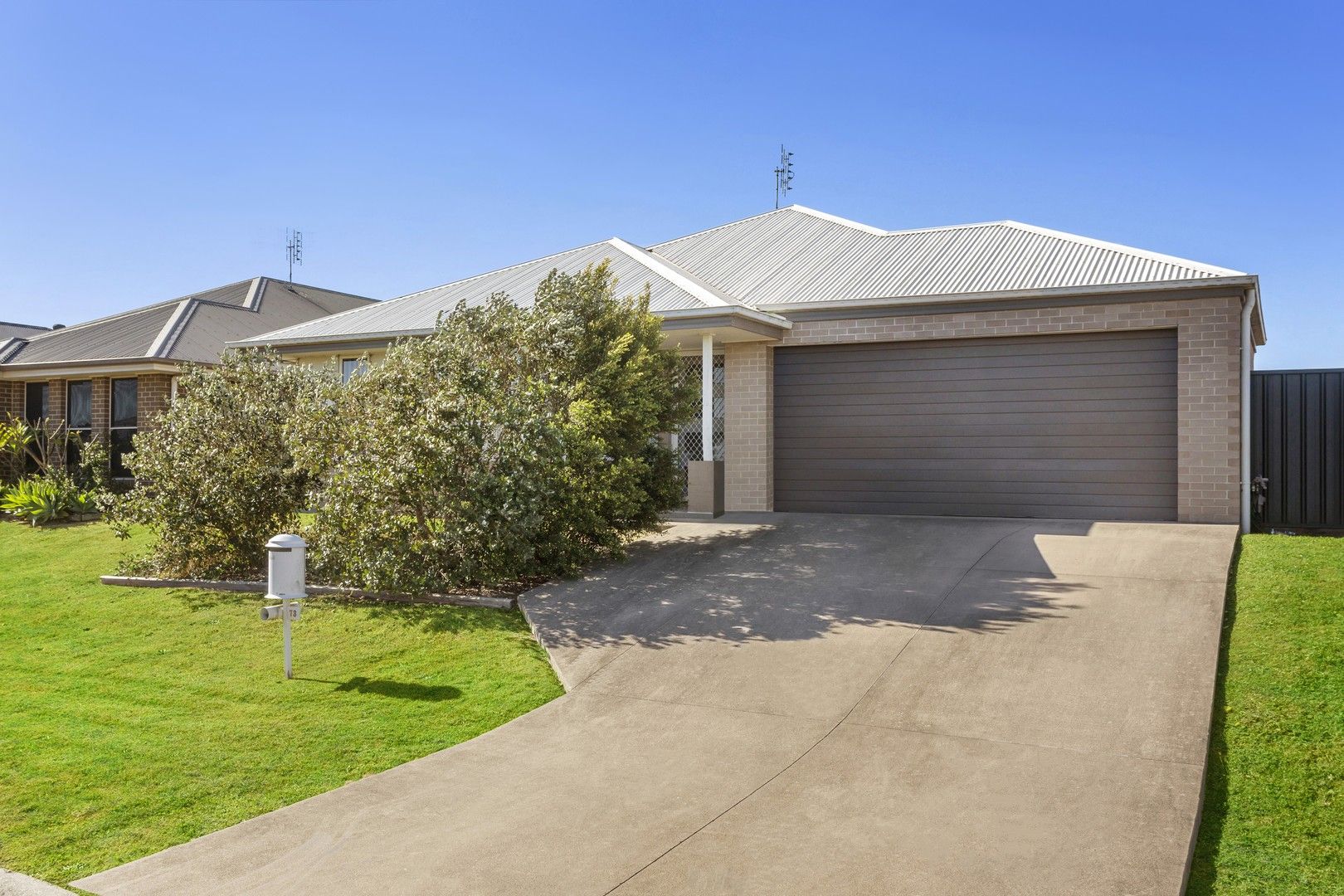 4 bedrooms House in 73 Niven Parade RUTHERFORD NSW, 2320