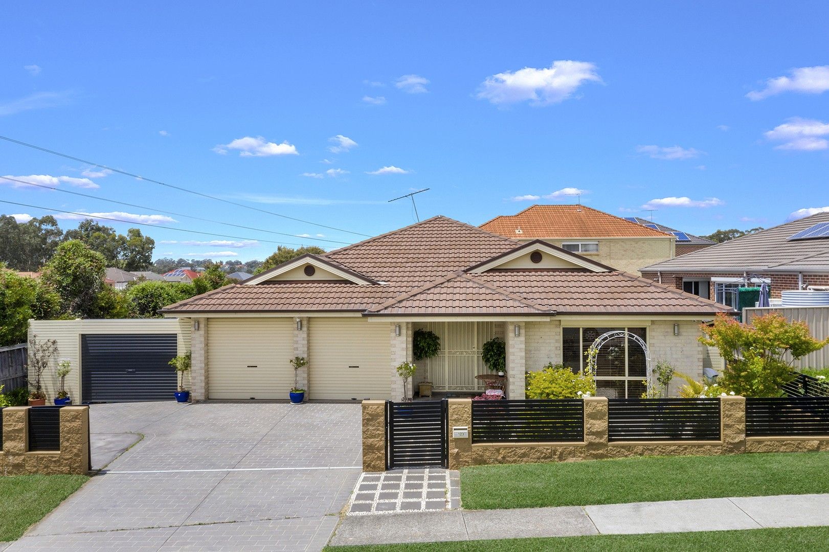 5 bedrooms House in 123 Dalmeny Street PRESTONS NSW, 2170