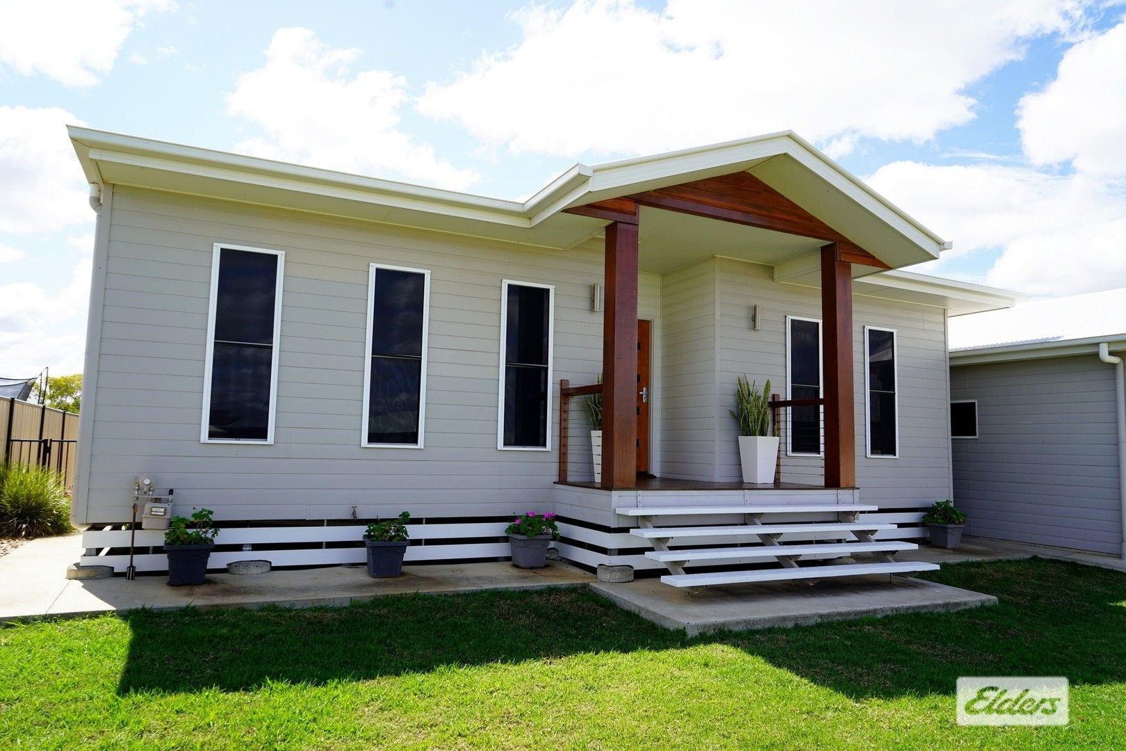 10 Lockyer Crescent, Roma QLD 4455 Domain