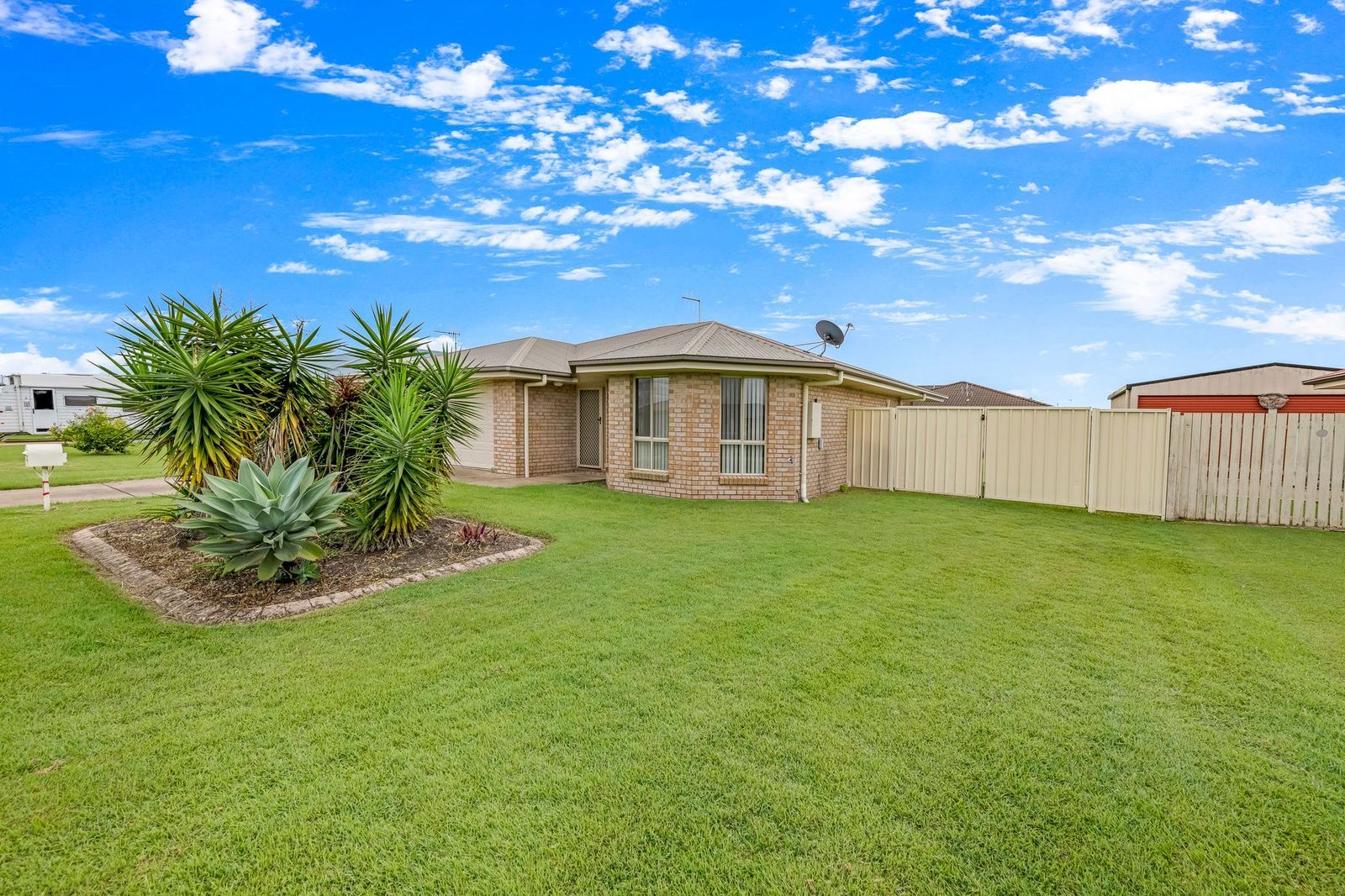 Clearview Avenue, Thabeban QLD 4670, Image 2