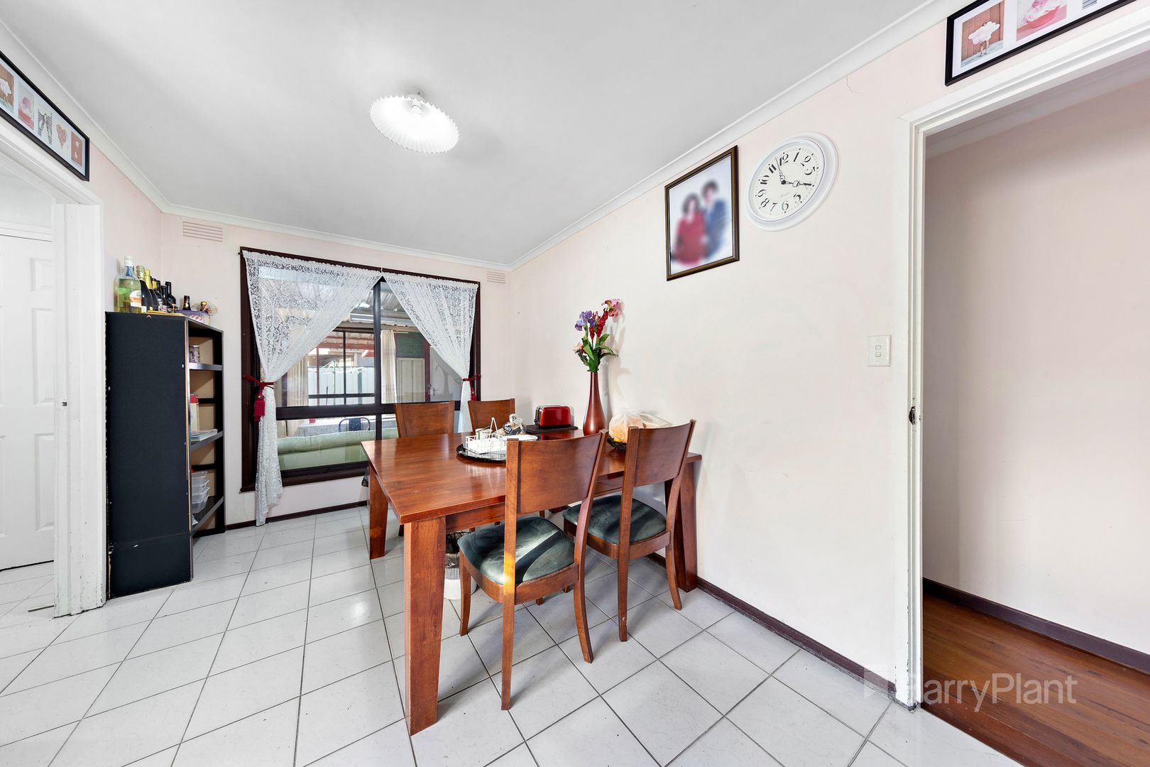 64 Grevillea Road, Kings Park VIC 3021, Image 2