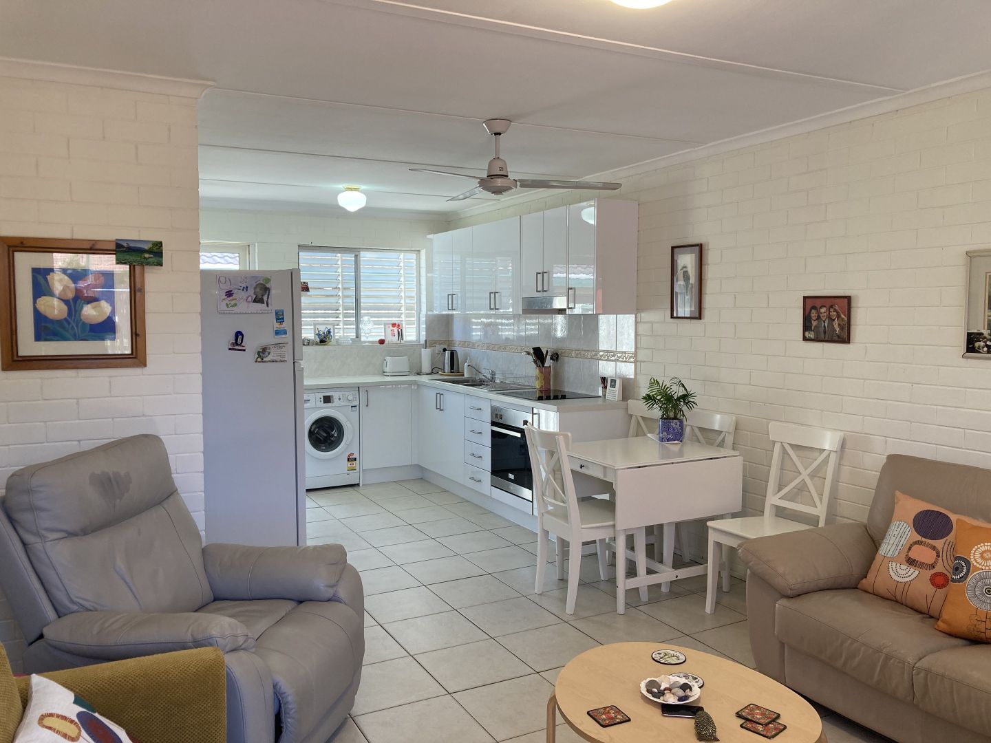 Unit 2/24 Georgina St, Woody Point QLD 4019, Image 1