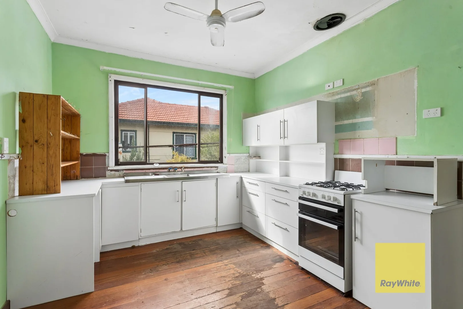 Additional image 11 of 7 Jinda Road, Koongamia WA 6056