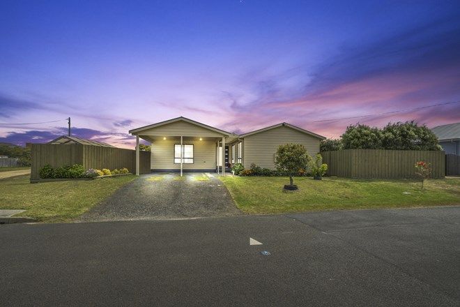 Picture of 17 Centre Road, SEASPRAY VIC 3851