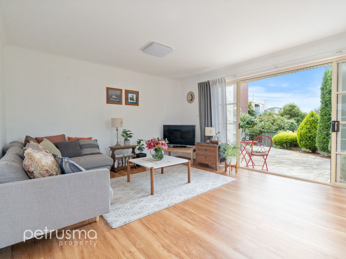 1/9 Montgomery Court, Sandy Bay TAS 7005, Image 2