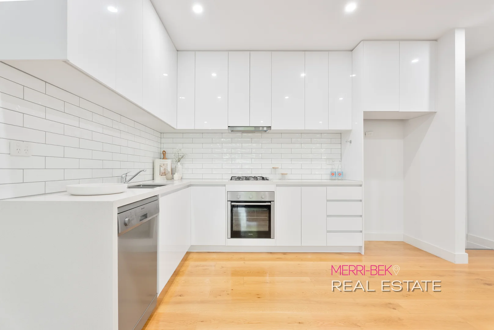 Additional image 3 of 2/15 Moascar Street, Pascoe Vale South VIC 3044