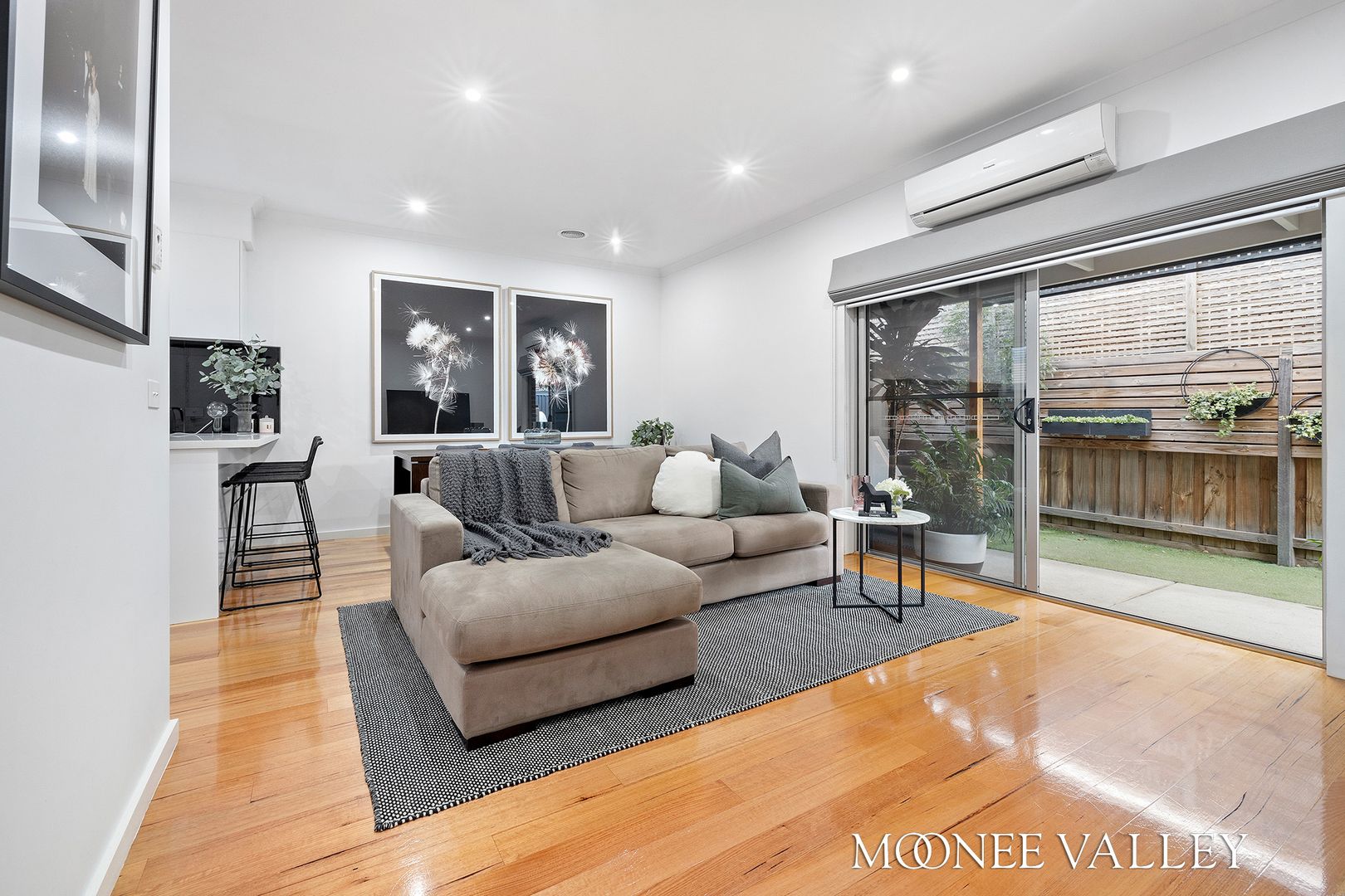 2/19 Riverside Avenue, Avondale Heights VIC 3034, Image 1