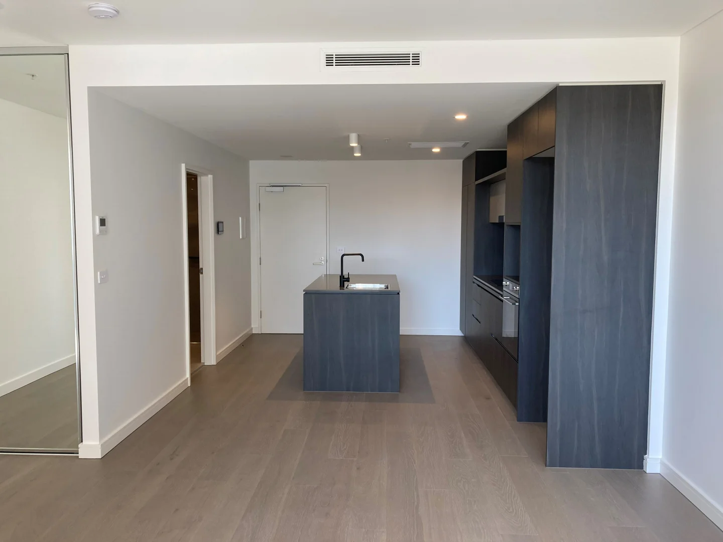 Additional image 4 of 604/509 Hunter St, Newcastle NSW 2300